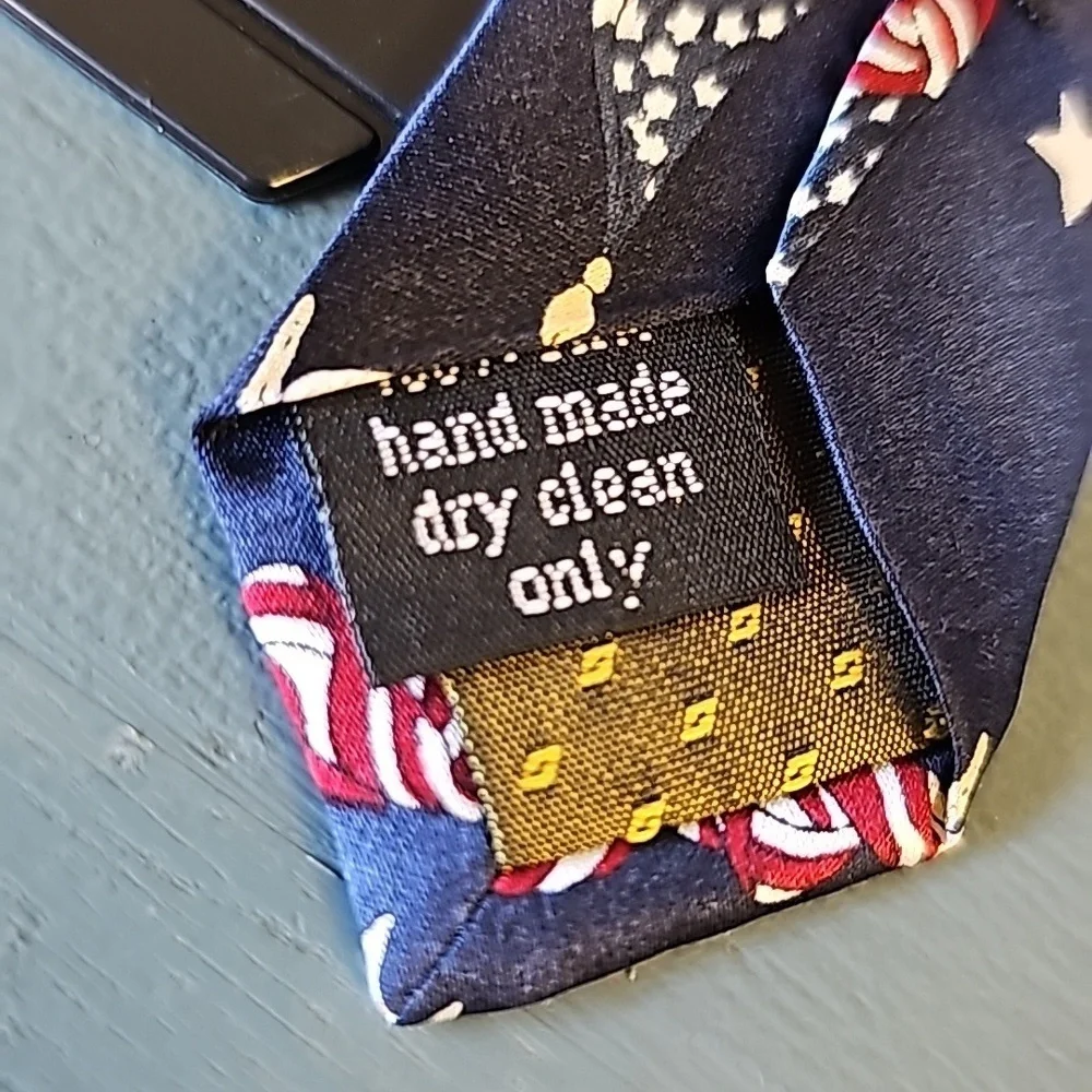 VAN HEUSEN American flak tie.‎ Stonehenge hand made. Great condition.